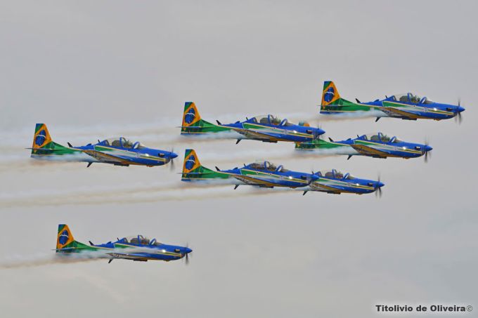 A-29_Super_Tucano_-_Esquadrilha_da_Fumaça