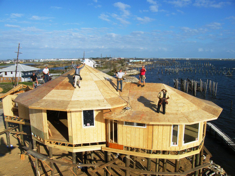 deltec-homes-construction-home-built-in-slidell-la-after-owner-lost-conventional-home-to-hurricane-katrina_5819088914_o-e1450733056128